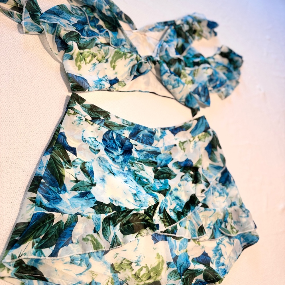 Floral Two-Piece Set with Ruffle Details vacation cruise holiday